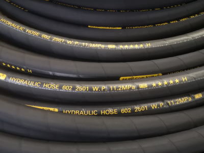 hydraulic hose 602